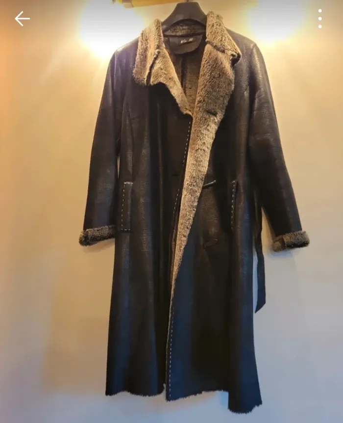 Manteau long fausse fourrure