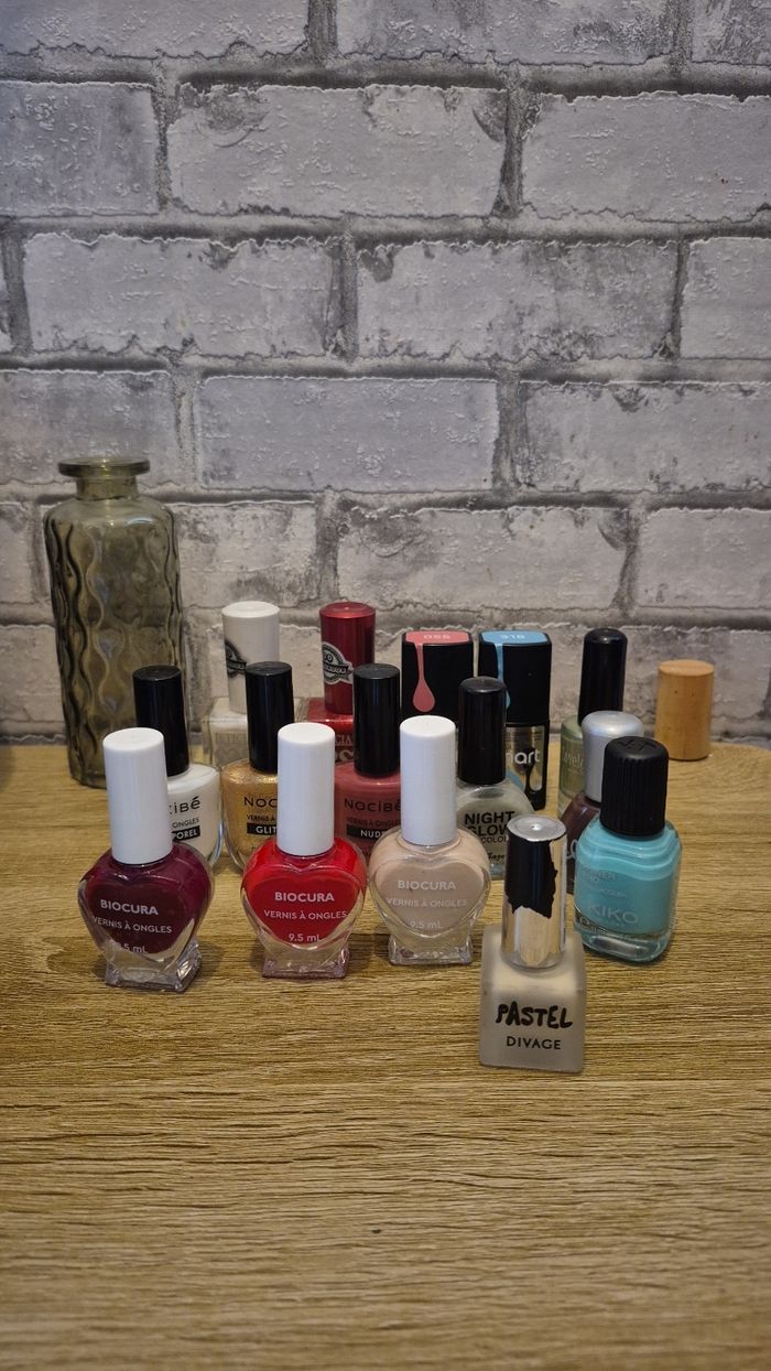 💅 Lot de 15 vernis à ongles neufs 💅