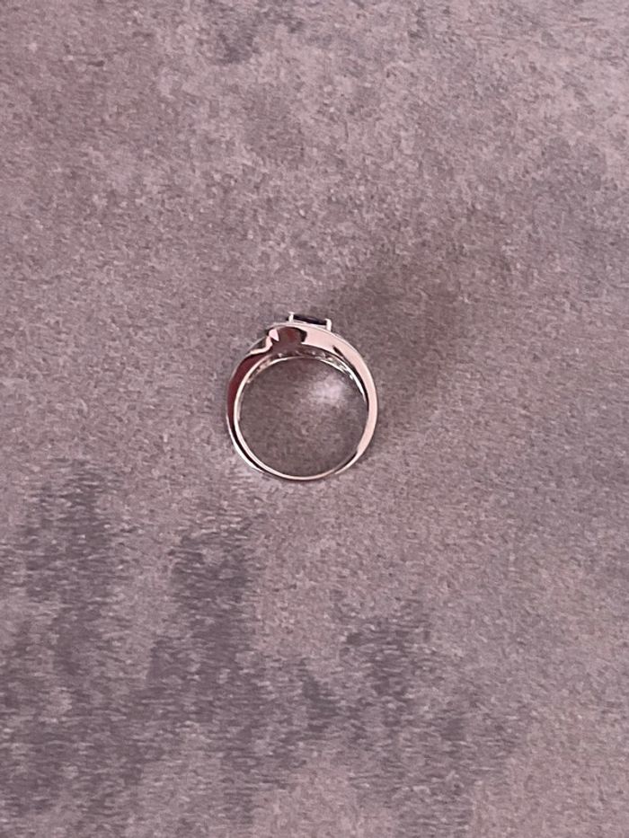 Bague avec pierre violette neuve - photo numéro 4