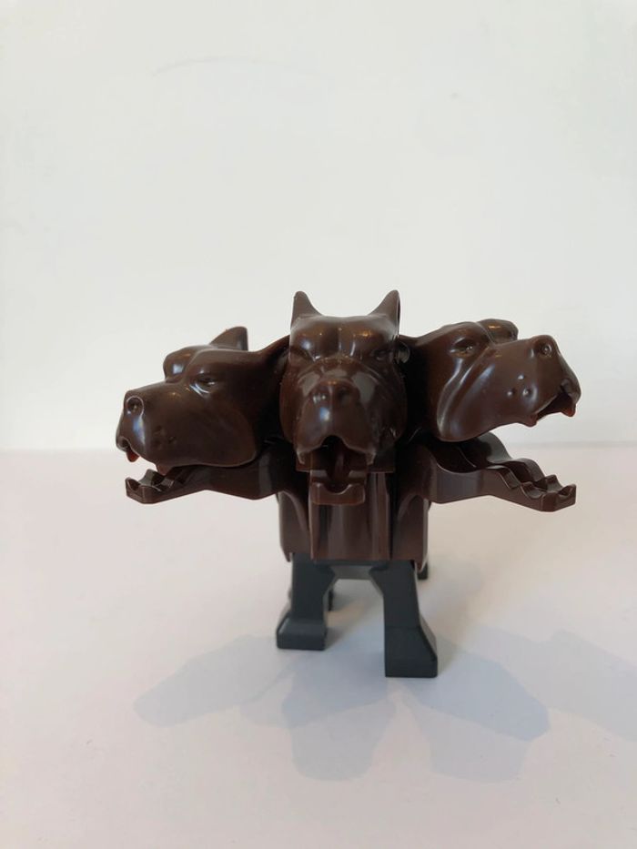 Figurine type lego le chien à 3 têtes. Harry Potter - photo numéro 2