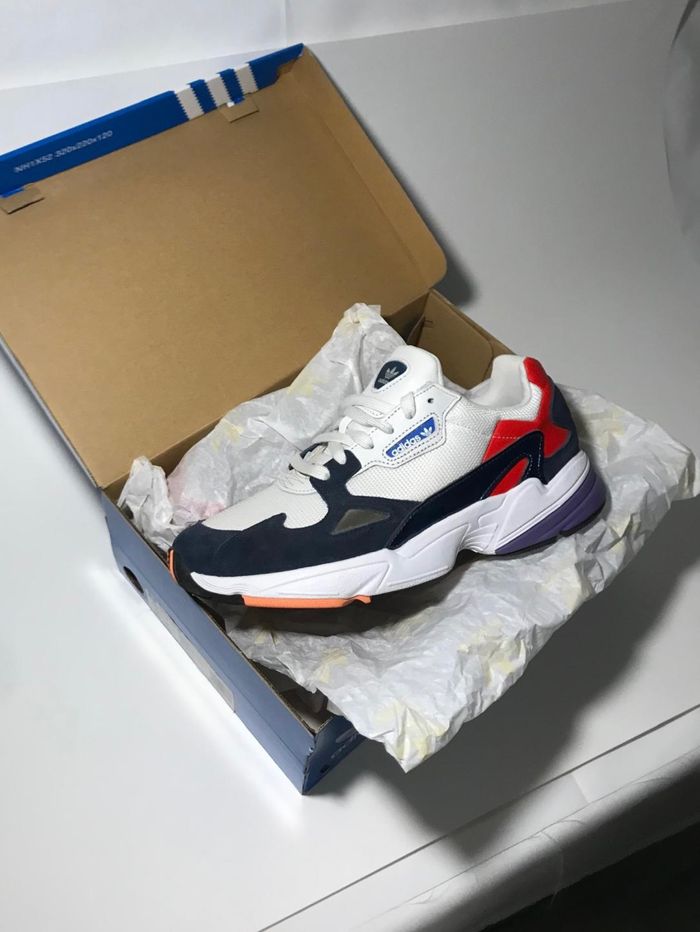 Sneakers Adidas Original Falcon taille 43 - photo numéro 6