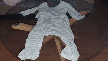 Plusieurs pyjama bébé