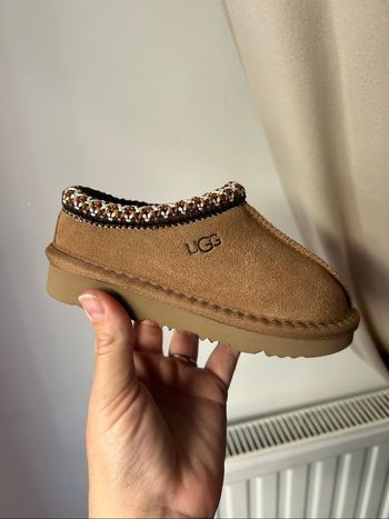 UGG Tasman