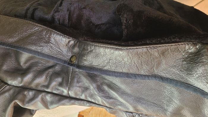Blouson en véritable cuir noir - photo numéro 9
