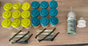 Lot 18 pots + boîte lait Beaba