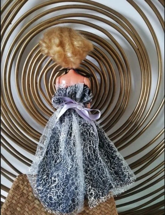 Barbie Vintage et sa robe de bal - photo numéro 4