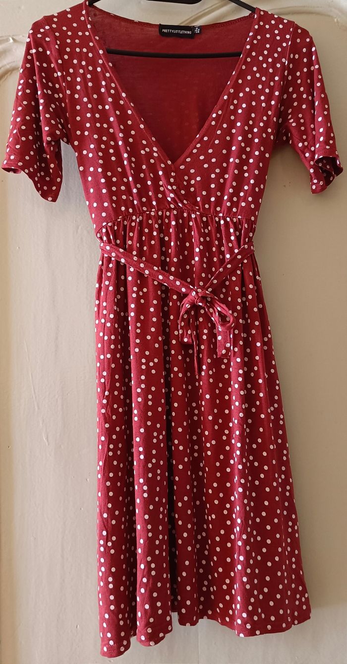 Robe courte à pois terracotta Pretty Little Thing - photo numéro 3
