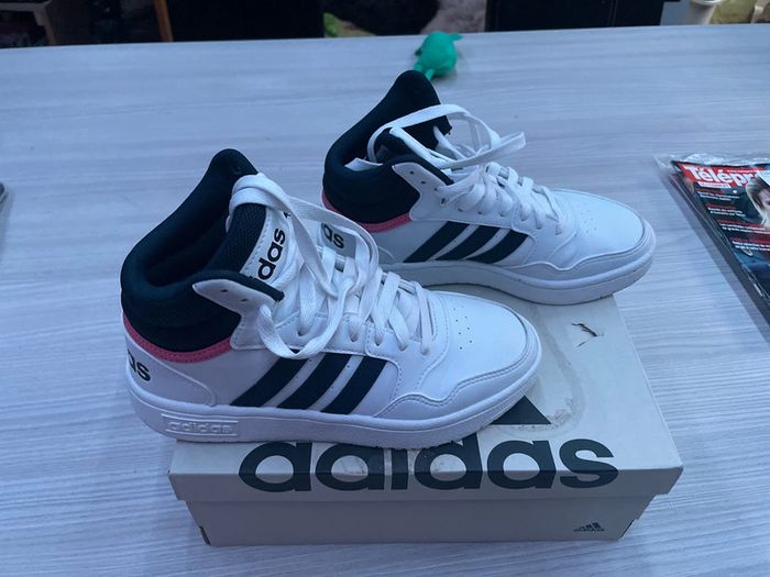 Chaussures/ baskets Adidas Hoops 3.0 femme