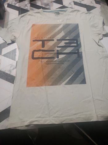 Haut manches courtes