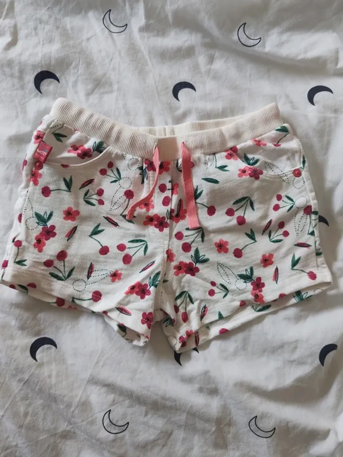 short Boboli 7 ans neuf