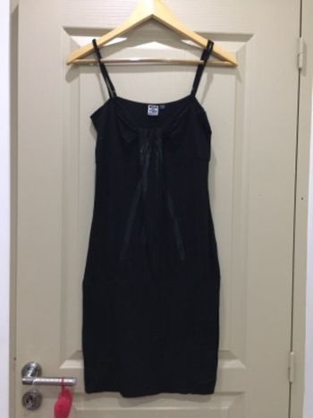 Robe noire sequins