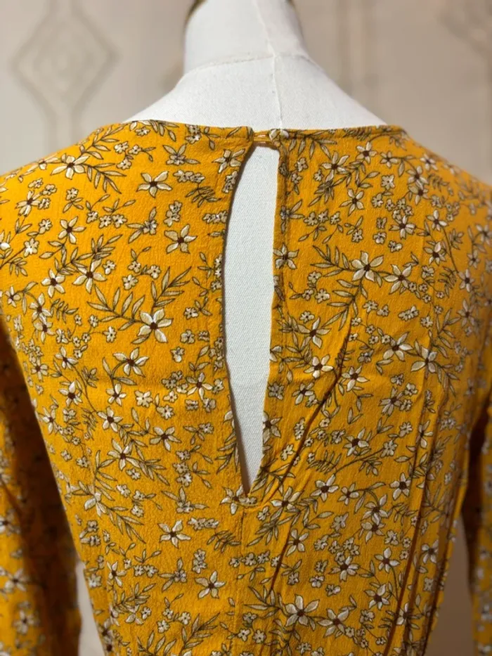 Robe jaune fleurie H&M – Taille 34 – cottage cute Stockholm - photo numéro 6