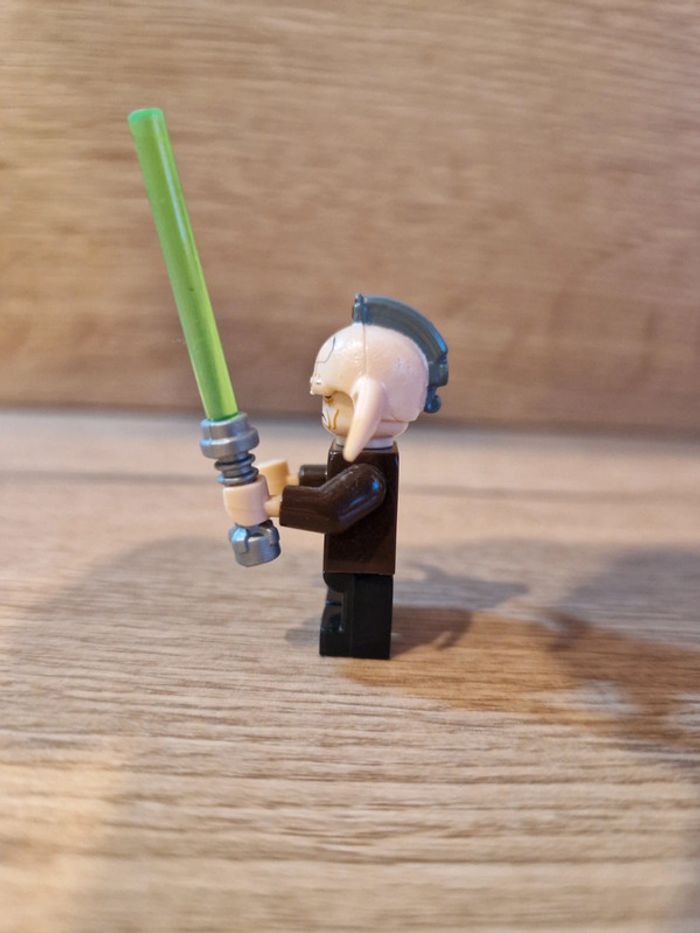 Figurine type lego Jedi Even Piell star wars - photo numéro 2