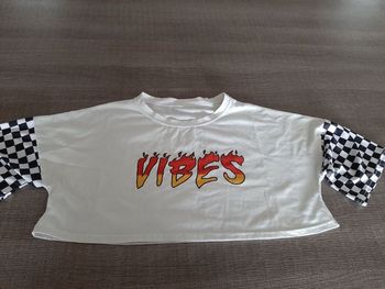 Tee-shirt court avec manches courtes pour femme