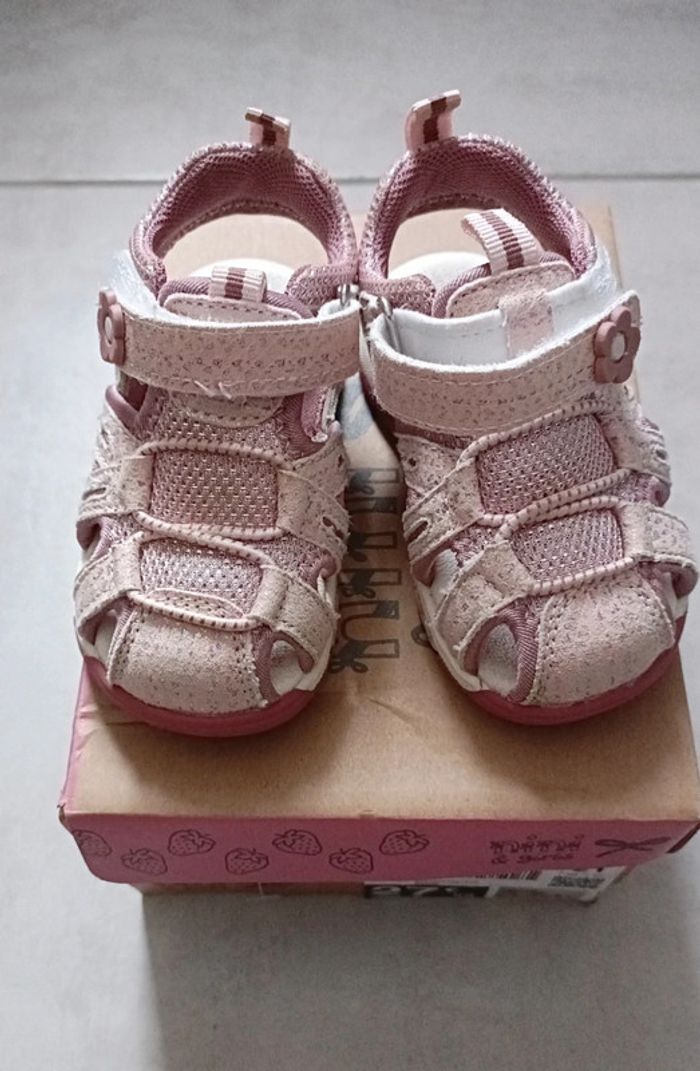 Chaussures ouvertes fille - 21