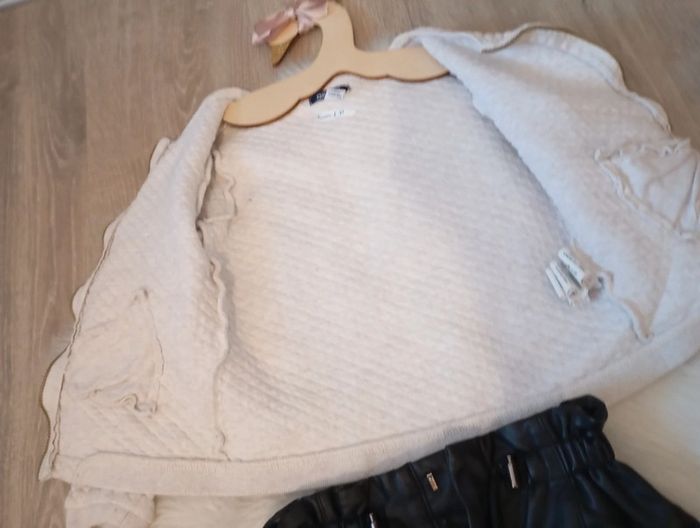 Pantalon simili cuir Zara fille noir 6 ans + gilet Okaïdi en cadeau - photo numéro 7