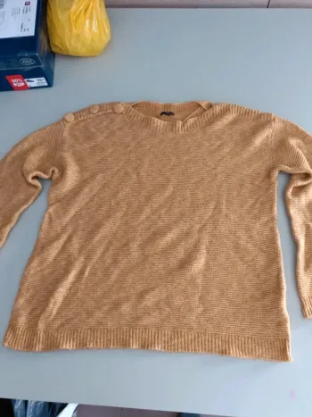 Pull original bouton Kiabi XL moutarde