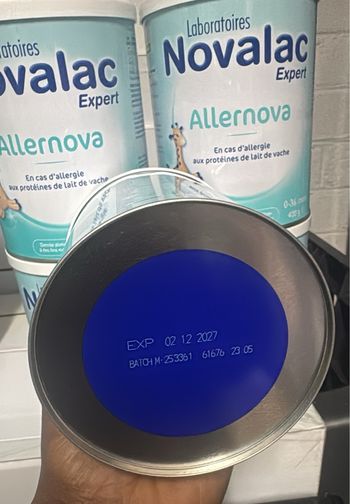 Aliments bébé (lait Novalac)