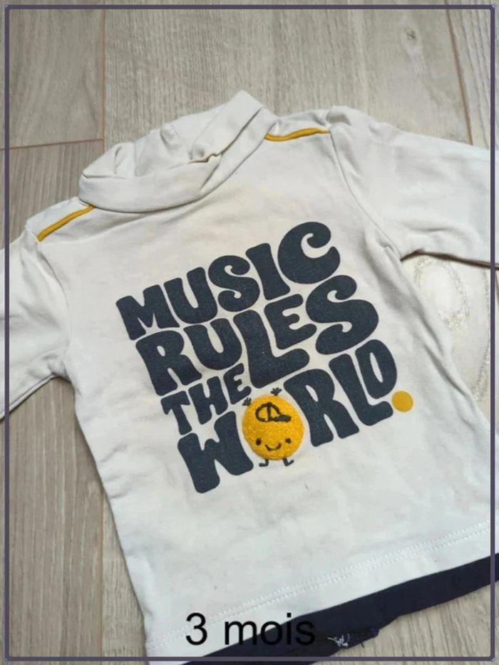 T shirt col roulé 3 mois - photo numéro 2