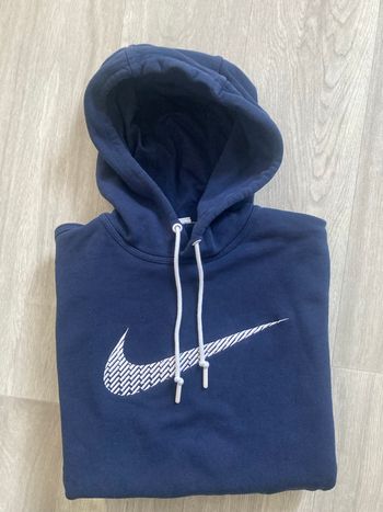 Pull nike avec logo brodé taille M