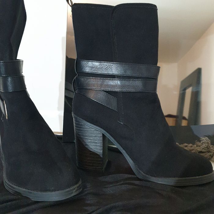 demi botte en daim noir