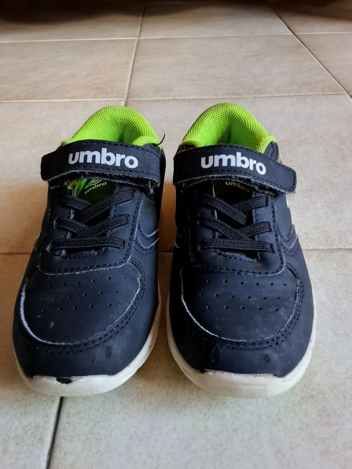 Baskets à scratchs T27 Umbro, Très bon état - photo numéro 2