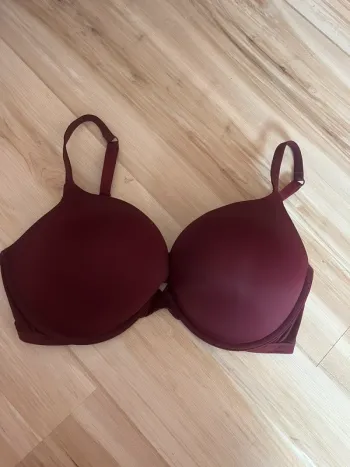 soutien gorge push up effet seconde peau victoria’s secret 36D