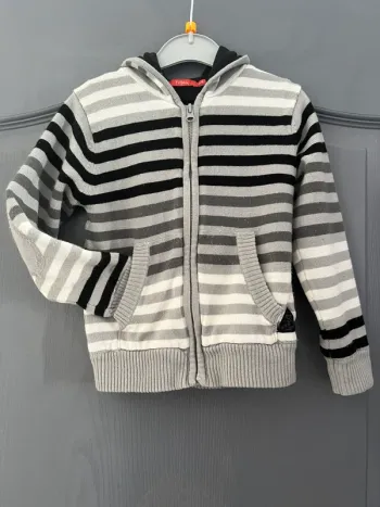 Gilet zippé à capuche enfant – Tissaia