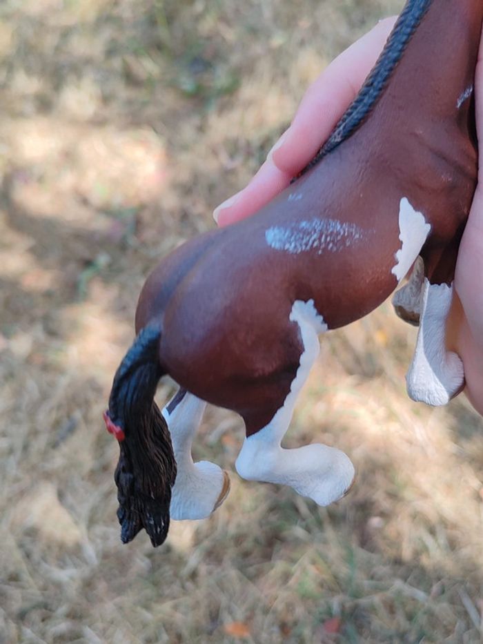 Figurine cheval Schleich marron et blanc - photo numéro 10