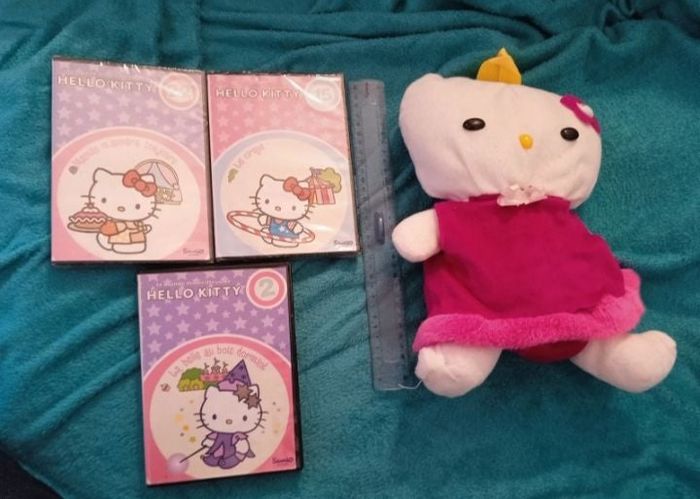 Lot 3 DVD+1sac à dos peluche hello Kitty