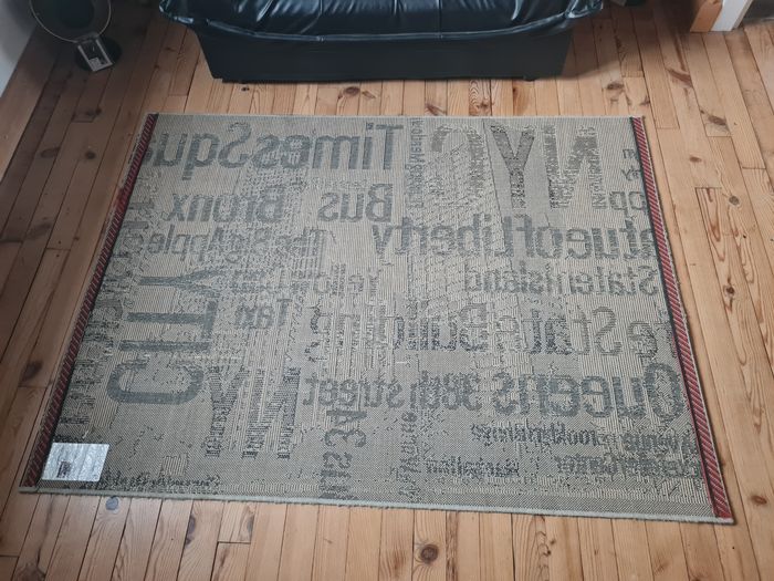 Tapis New York City moderne – 135x180 cm – Style urbain tendance - photo numéro 2