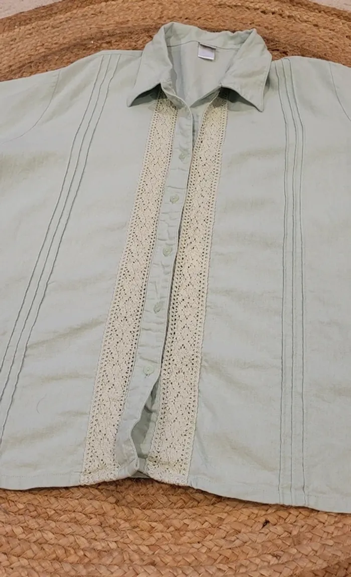 Chemise légère Damart brodée - Taille 52 - Vert pastel - Très bon état - photo numéro 3