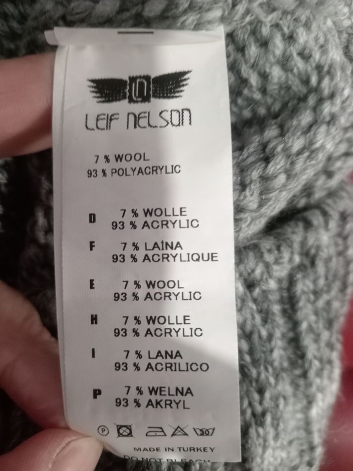Pull capuche en laine - photo numéro 4
