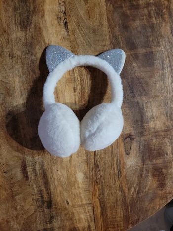 Cache oreille pour enfant de fille