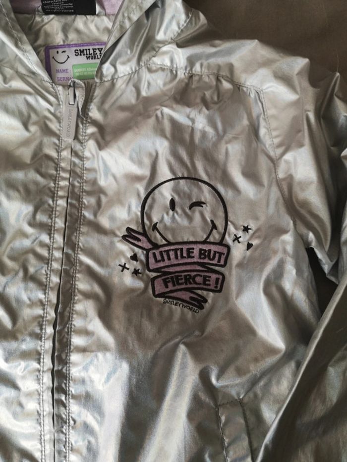 Veste coupe vent 8 ans + 5 paires de socquettes Smileys - photo numéro 4