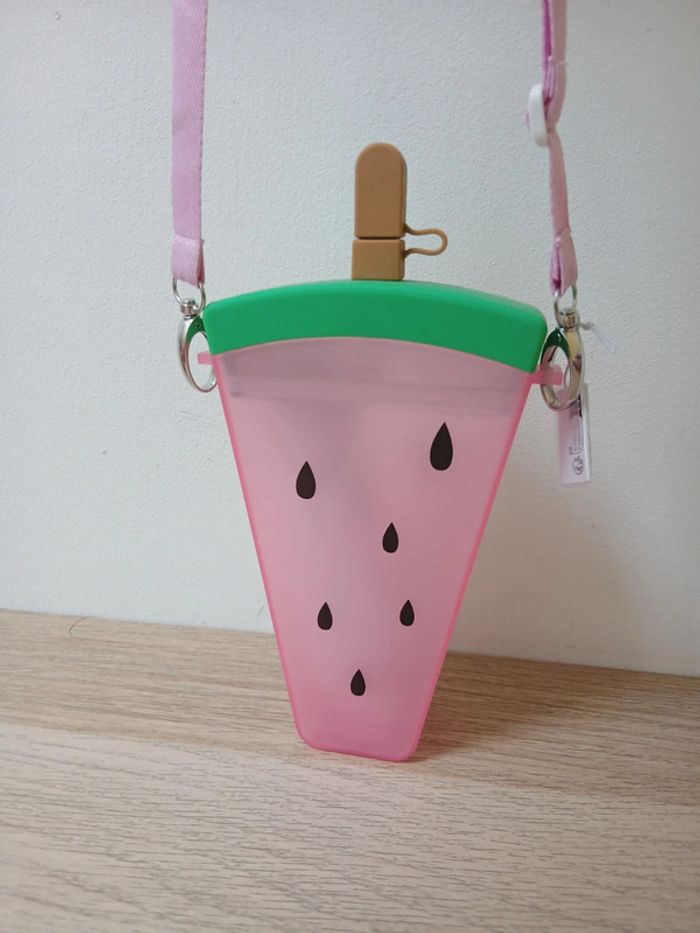 Gourde pastèque 🍉 Claire's avec sangle neuve - photo numéro 7