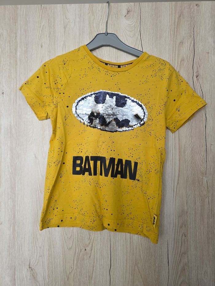 TEE-SHIRT GARÇON BATMAN RÉVERSIBLE CHAUVE-SOURIS COULEUR NOIR ET ARGENTÉ TAILLE 6/7 ANS - photo numéro 3