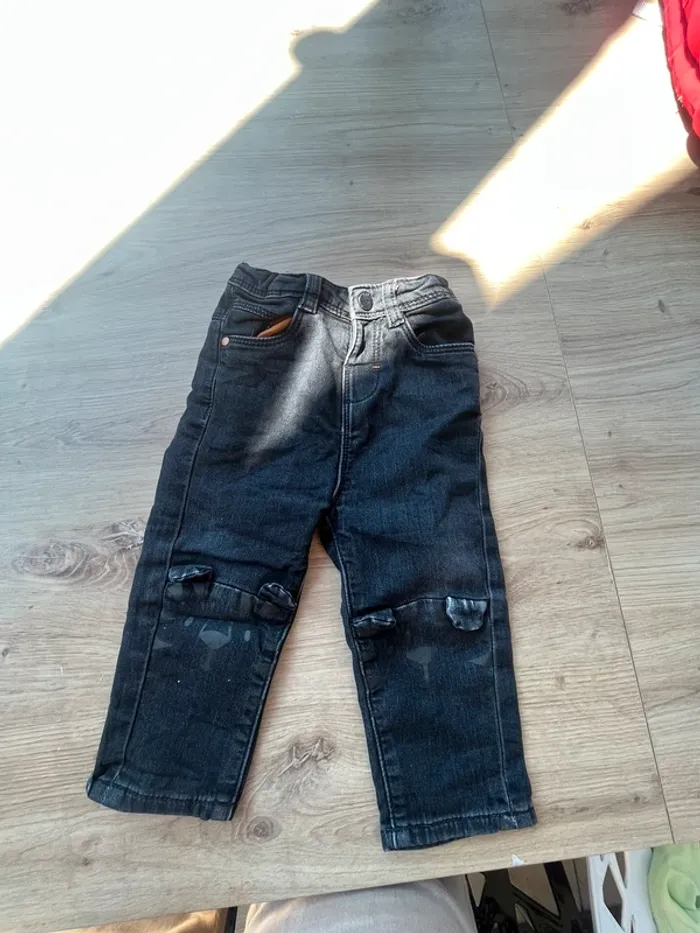 Jean noir taille 81 cm