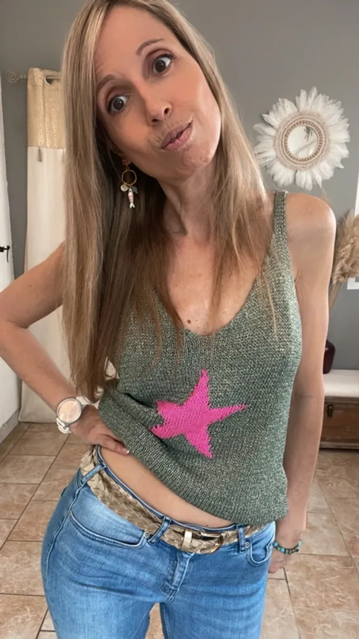 Débardeur vert doré irisé avec étoile rose-Taille unique - photo numéro 4