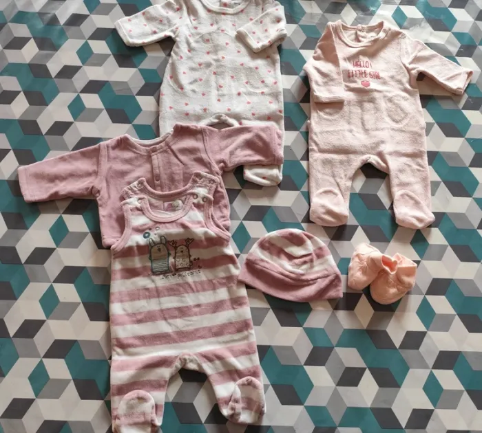Grand lot 1 mois fille - photo numéro 2