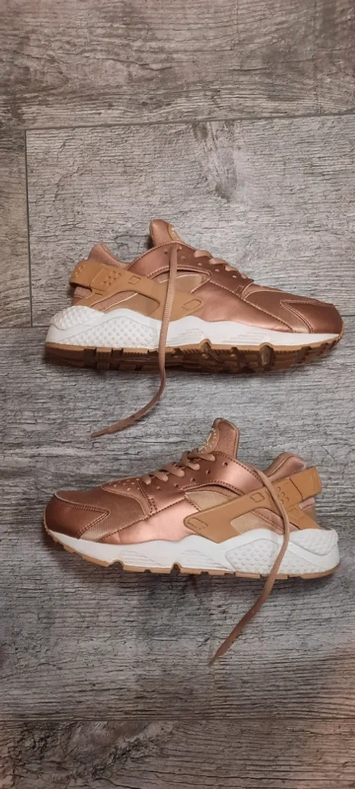 Basket Nike Air Huarach 39.5
