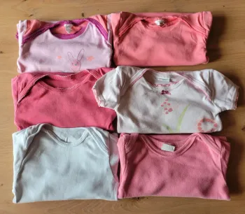 Lot 6 bodys manches longues - 12 mois