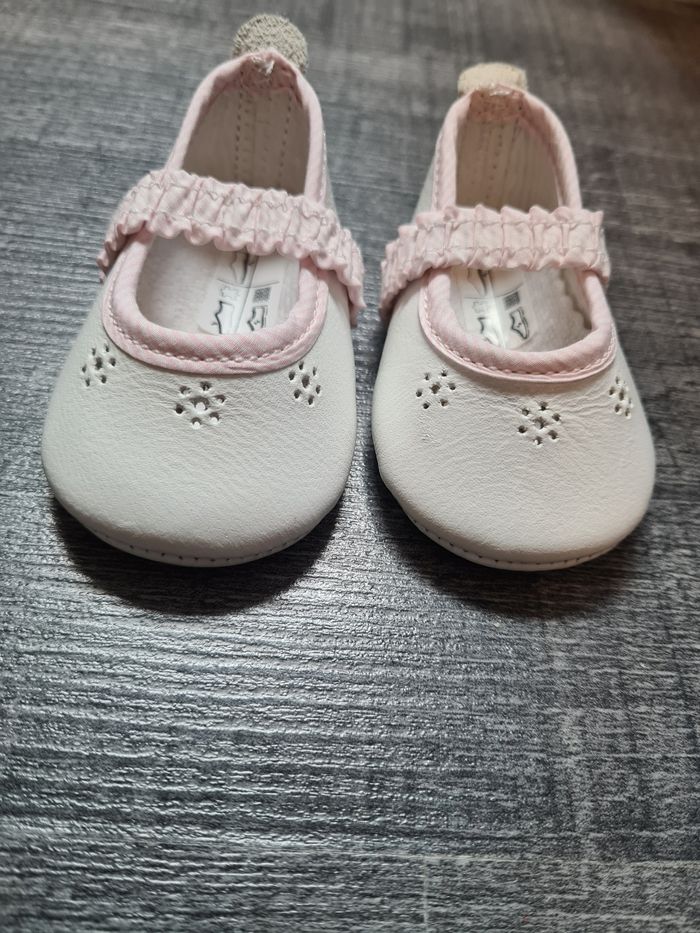 Chaussure sandales. - photo numéro 2