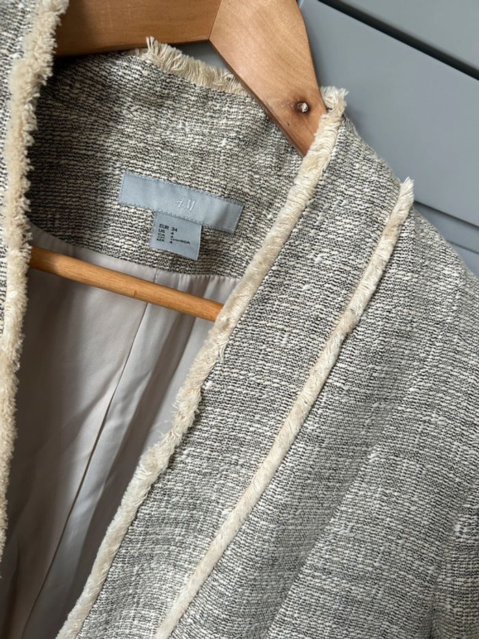 Veste longue beige chic cérémonie - photo numéro 2
