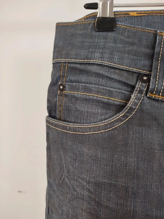 Jean Levi’s 511 Slim - Taille W30 L32/ 38FR - Coupe ajustée moderne A605 - photo numéro 3