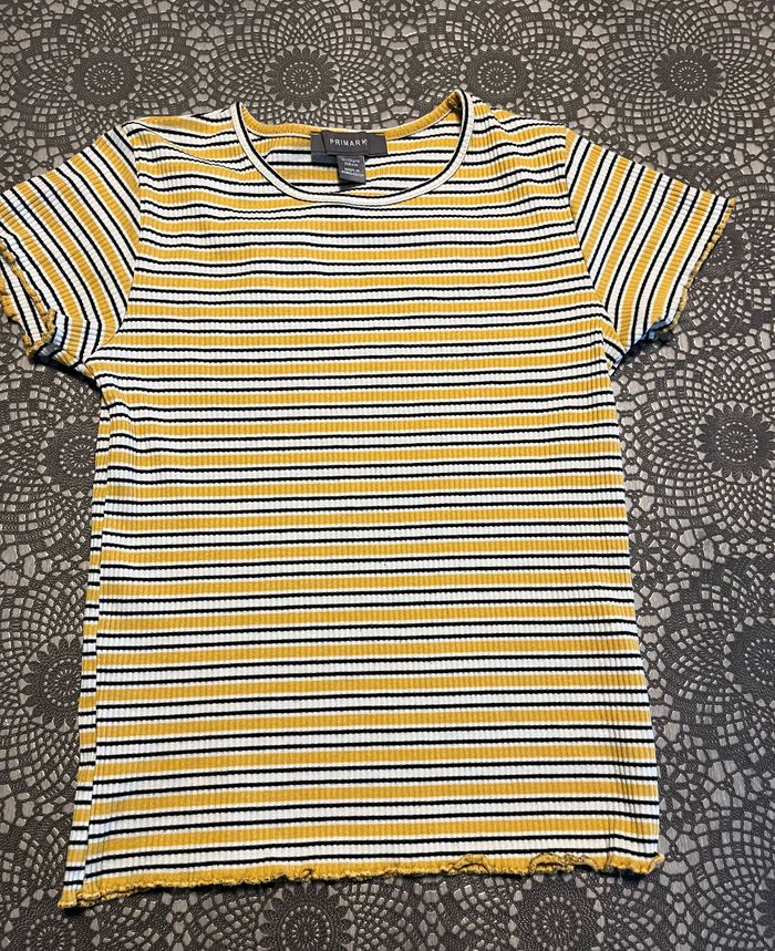 Teeshirt taille 12/13 ans