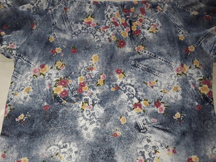 🔮 Tee Shirt Léger Bleu Fleuri Taille 40 🔮 - photo numéro 7