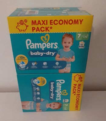 144 couches taille 7 Pampers baby dry