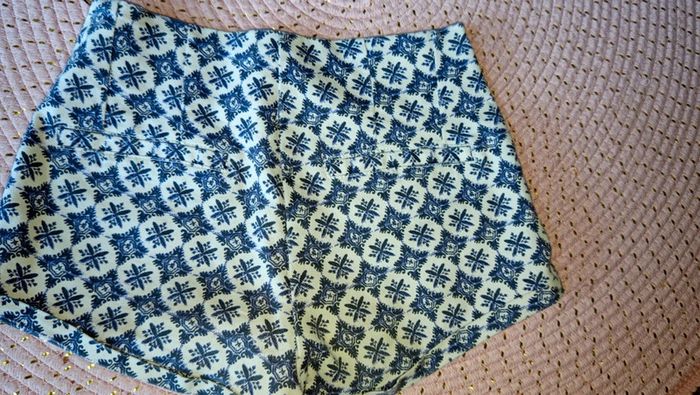Short BSK taille 32