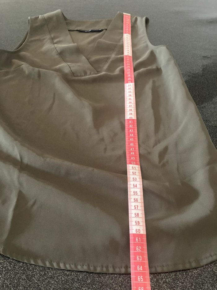 Blouse fluide sans manches kaki taille 34 - photo numéro 7
